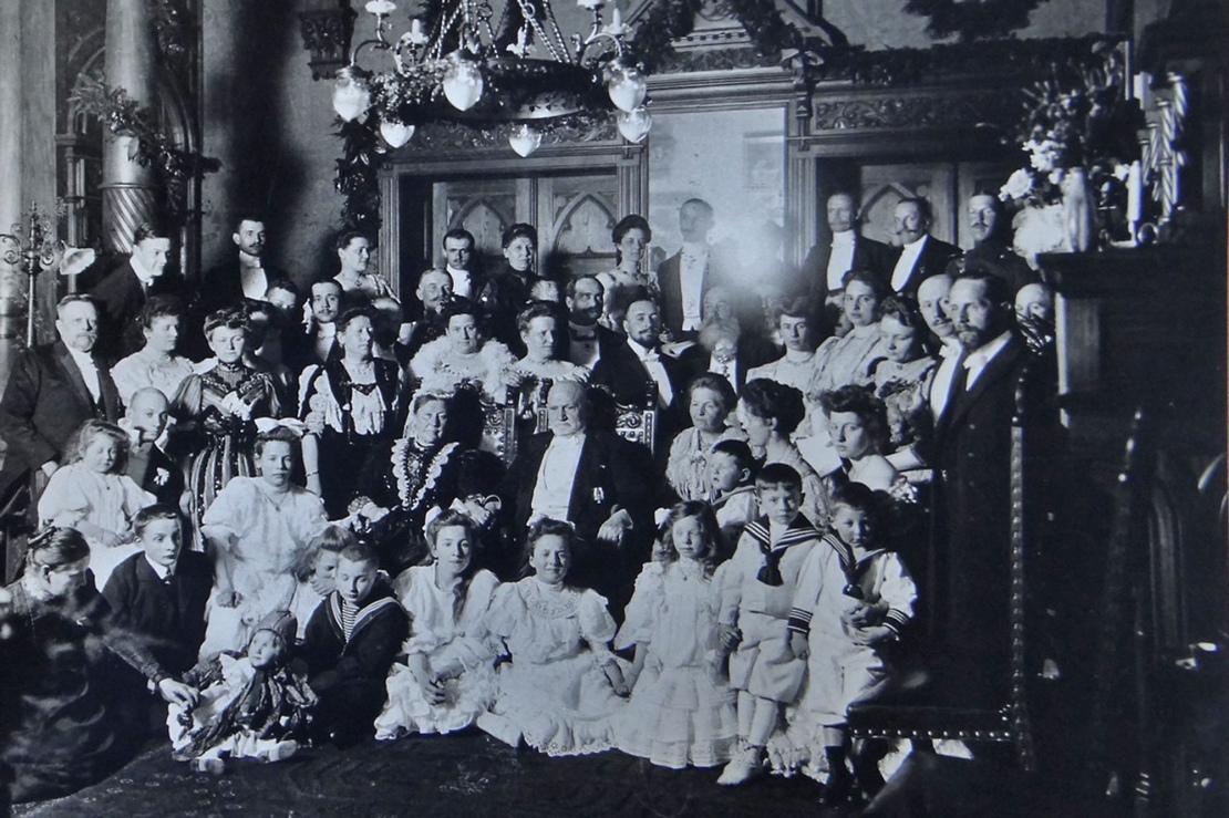 Goldene Hochzeit von Carl und Alwine Röchling 1907