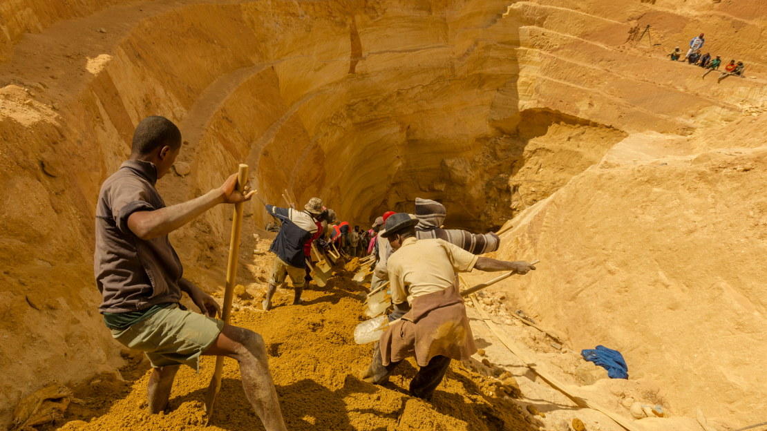 08 Toby Smith 20130805 Madagascar 8126