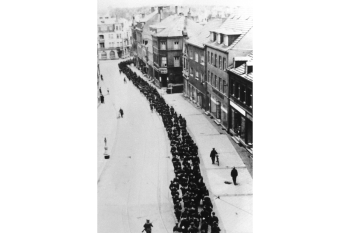 Französische Kriegsgefangene in der Völklinger Innenstadt, um 1940