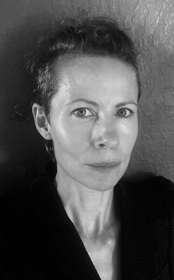 noelle portrait headshot 1920x1080