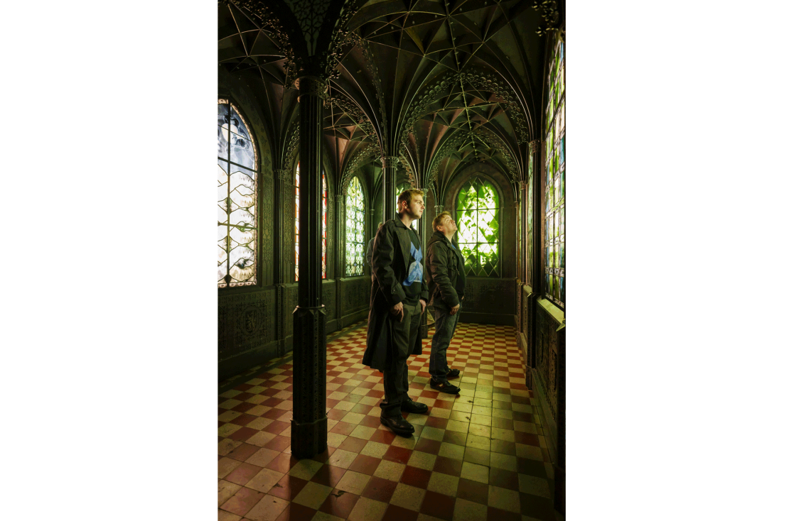 delavouy chapell 2 Pers nach rechts